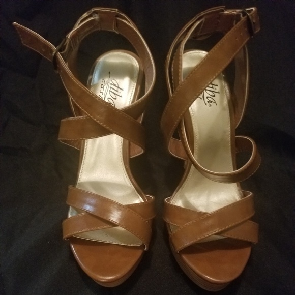 Sandals - Picture 3 of 3